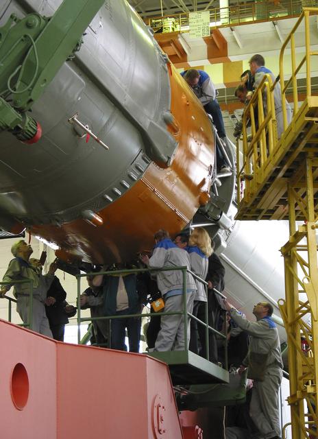 NASA image: Expedition 13 Preflight