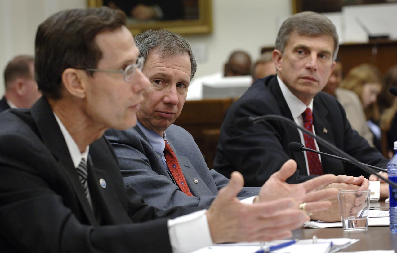 NOAA Administrator, Vice Admiral Conrad C. Lautenbacher, Jr., U.S. Navy (Ret.), left, NASA Administrator Michael Griffin and Under Secretary of the Air Force Dr. Ronald Sega, right, testify before the House Committee on Science and Technology regarding the future of the National Polar-orbiting Operational Environmental Satellite System (NPOESS) and results of the Nunn-McCurdy review of NOAA’s weather satellite program, Thursday, June 8, 2006, at the Rayburn House Office Building in Washington. Photo Credit: (NASA/Bill Ingalls)