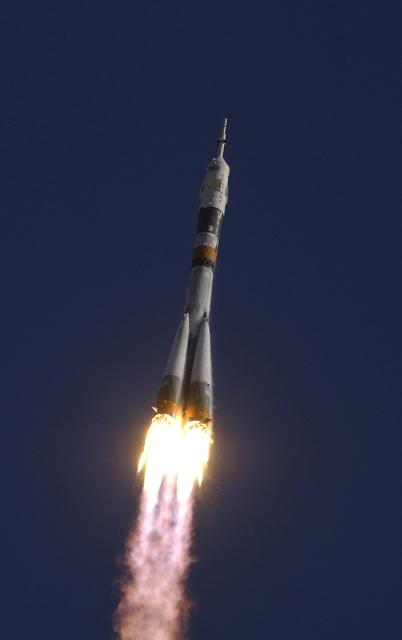 NASA image: Expedition 14 Launch