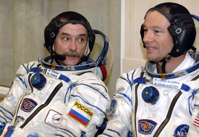 NASA image: Expedition 14 Preflight