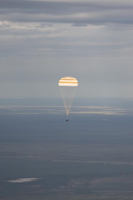 NASA image: Expedition 14 Landing