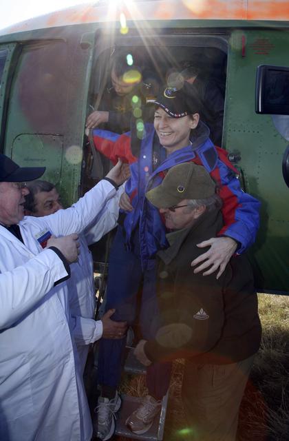 Expedition 16 Soyuz TMA-11 Lands