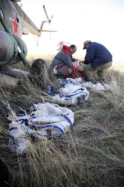 NASA image: Expedition 16 Soyuz TMA-11 Lands