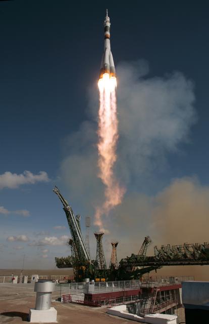 NASA image: Expedition 18 Soyuz TMA-13 Launch