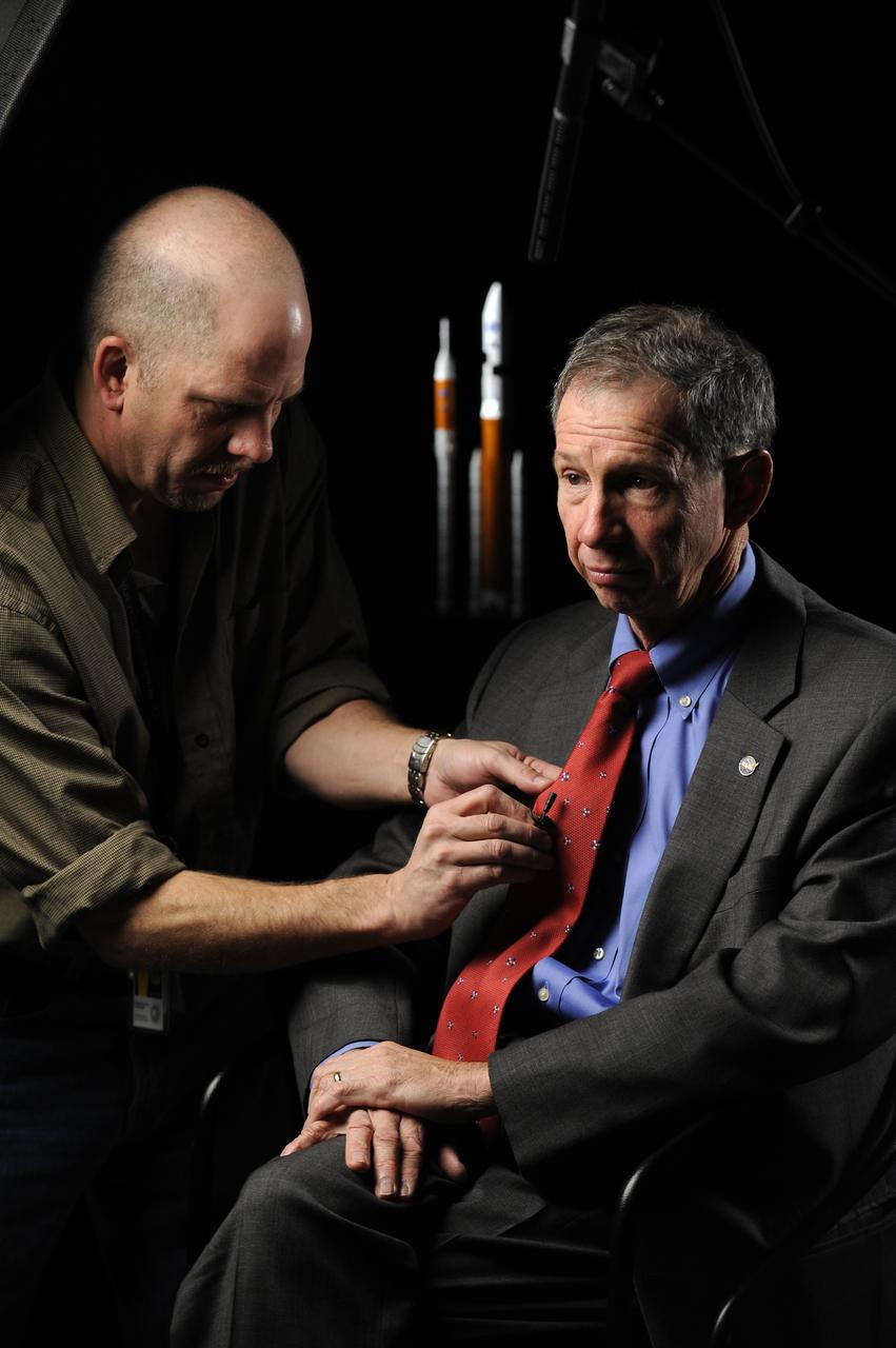 NASA Administrator Michael Griffin prepares for a television interview.  Thursday, Nov. 20, 2008, NASA Headquarters, Washington. Photo Credit: (NASA/Bill Ingalls)