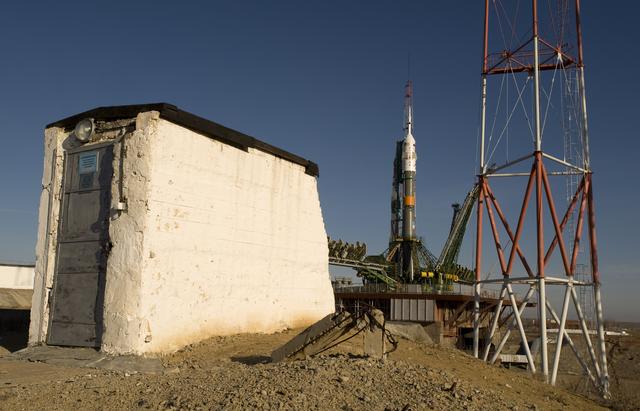NASA image: Expedition 19 Soyuz Erection