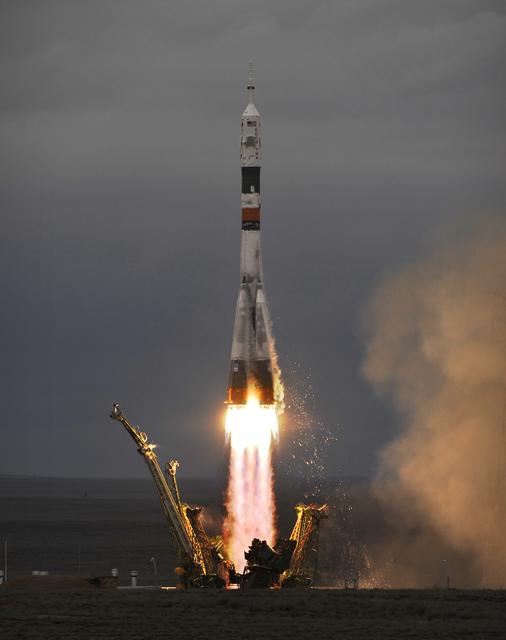 Expedition 19 Launch