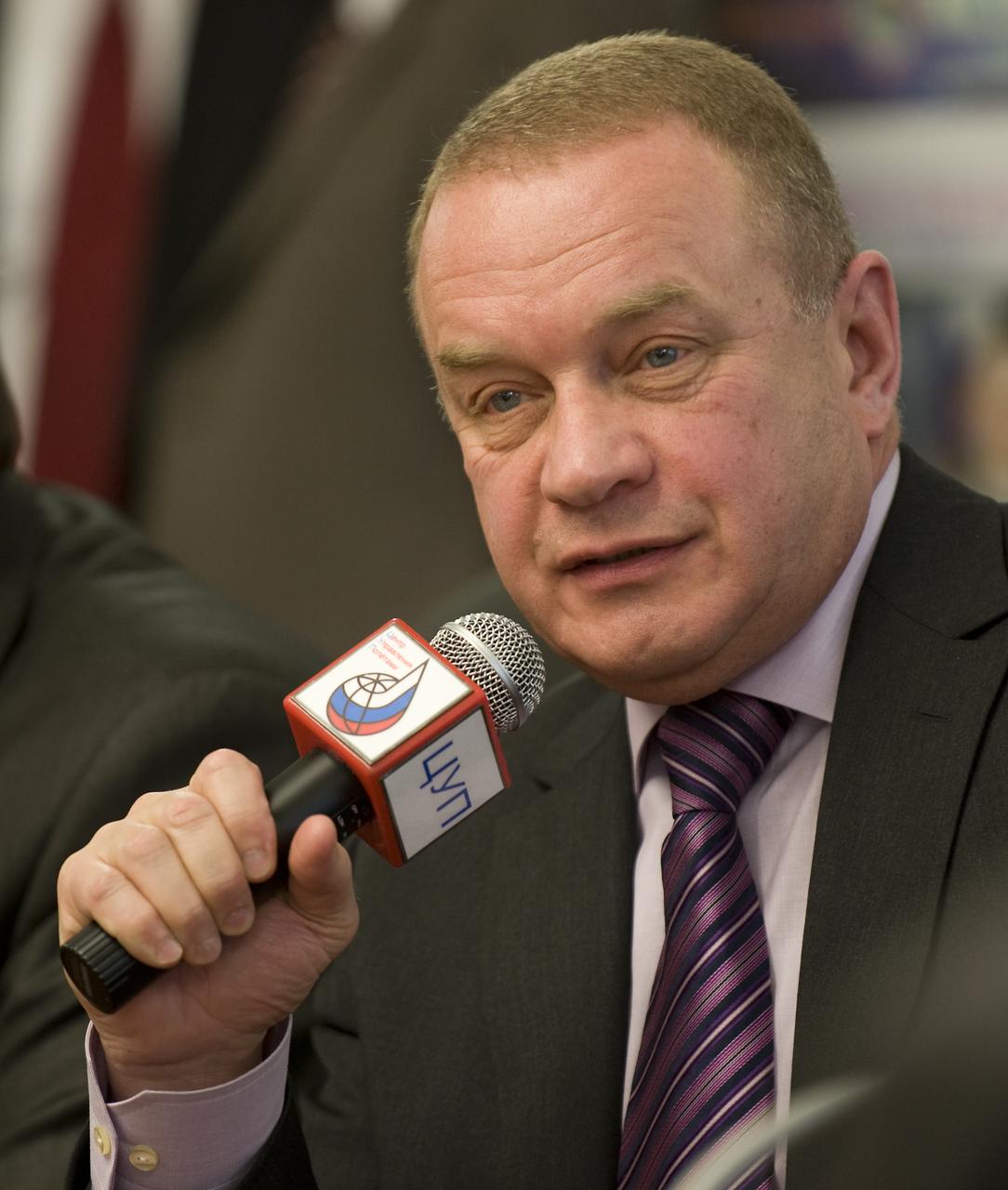 Vitaly Lopota, President, General Designer, RSC-Energia, answers reporters questions during a Soyuz post-docking press conference at the Russian mission Control Center in Korolev, Russia on Saturday March 28, 2009. The Soyuz TMA-14 docked to the International Space Station carrying Expedition 19 Commander Gennady I. Padalka, Flight Engineer Michael R. Barratt and Spaceflight Participant Charles Simonyi. Photo Credit: (NASA/Bill Ingalls)