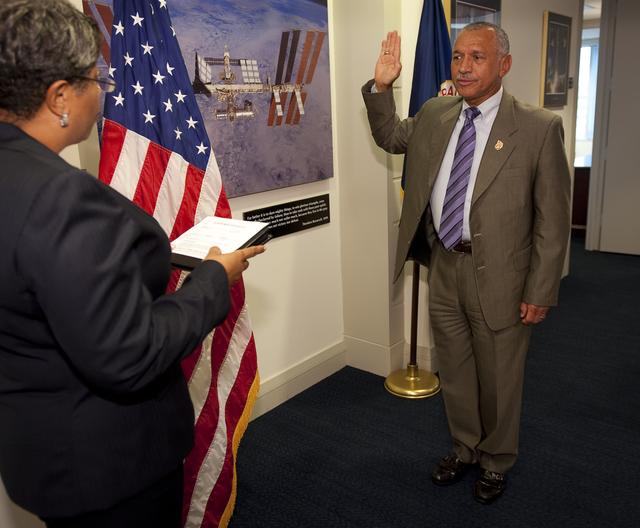 NASA image: Charles F. Bolden Jr. Sworn In As Administrator