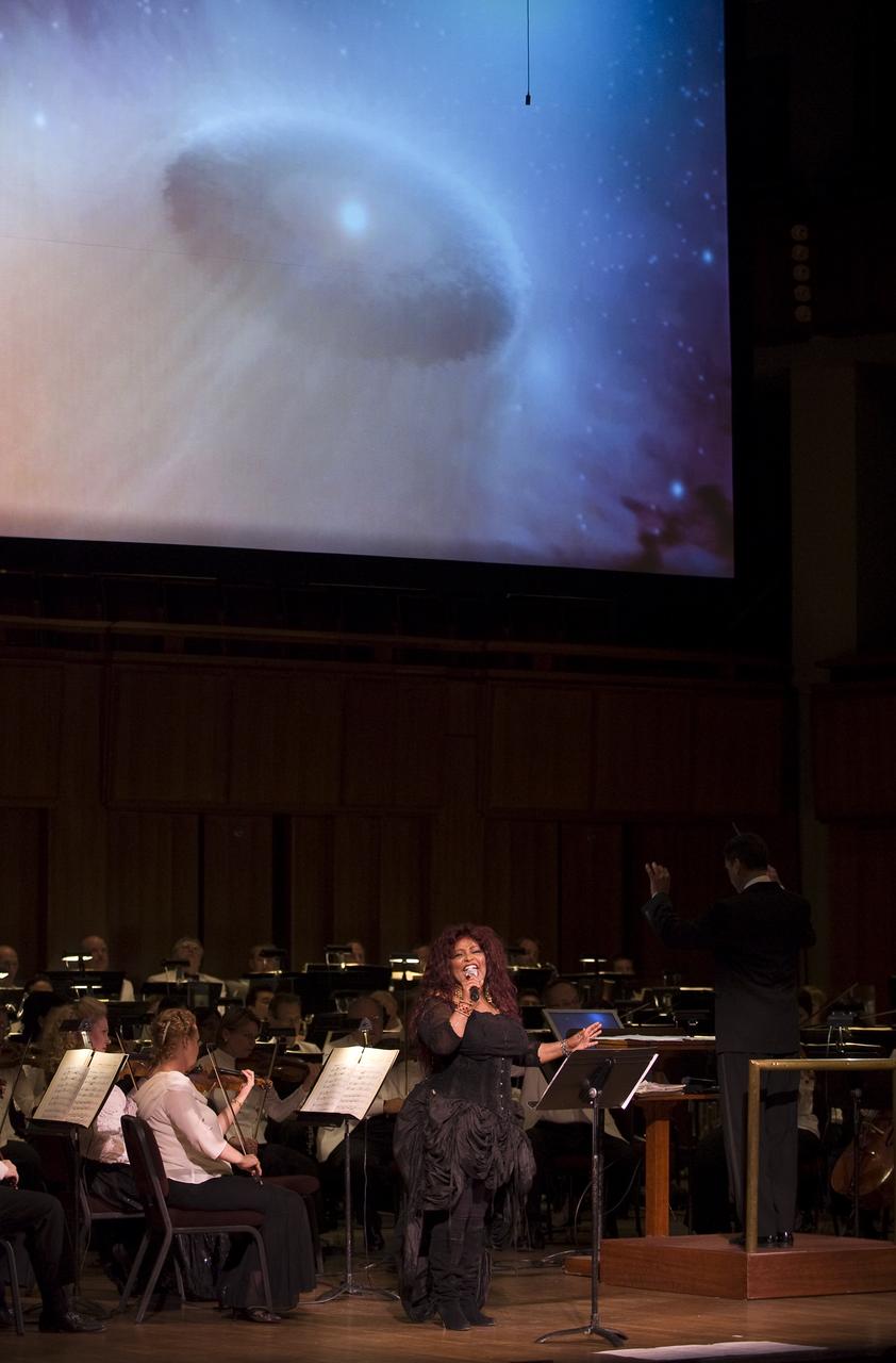 Singer Chaka Khan performs during the "Salute to Apollo" ceremony at the Kennedy Center for the Performing Arts, Saturday, July 18, 2009 in Washington. The event was part of NASA's week long celebration of the Apollo 40th Anniversary. Photo Credit: (NASA/Bill Ingalls)