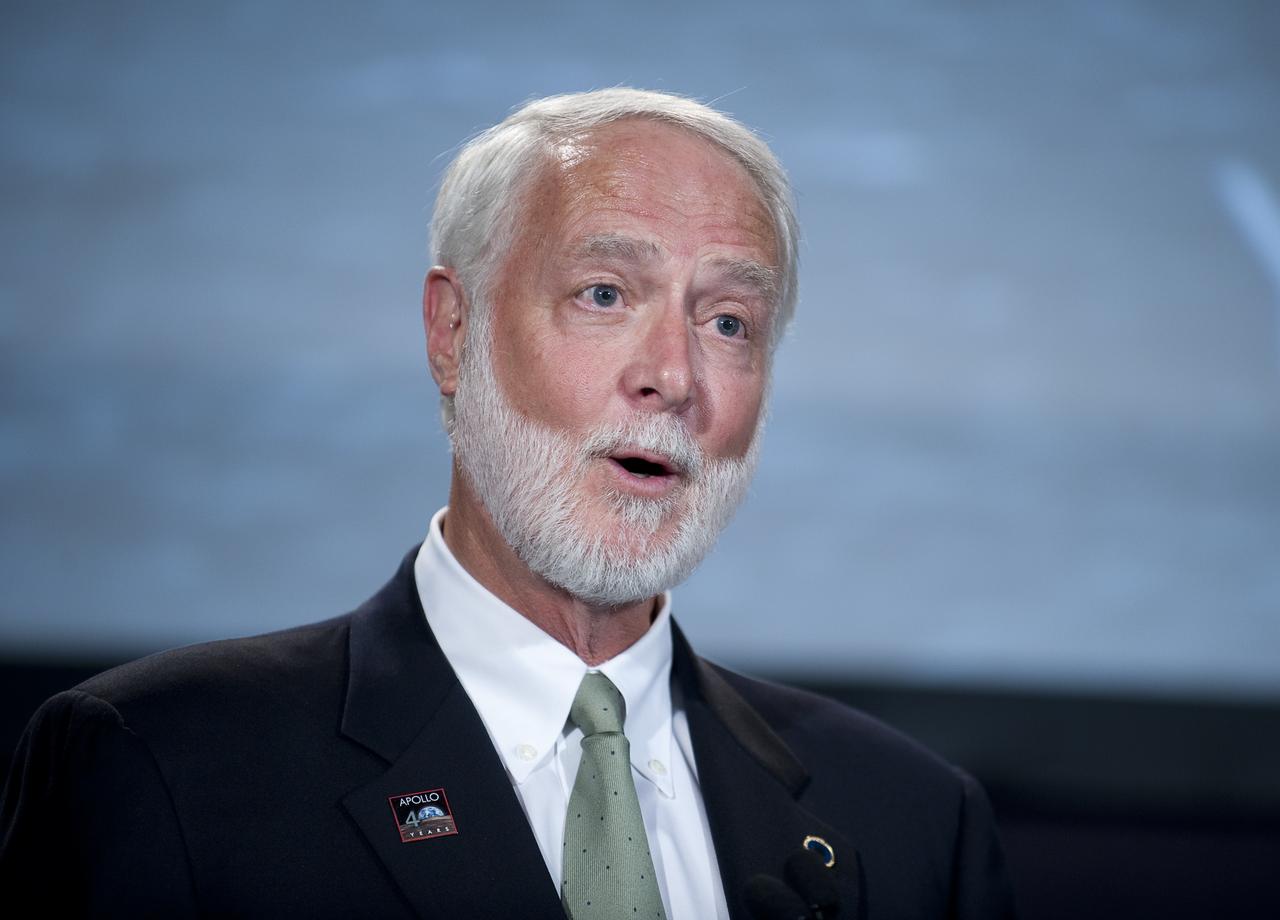 Secretary of the Smithsonian Institution Wayne Clough speaks at the Apollo 40th anniversary celebration held at the National Air and Space Museum, Monday, July 20, 2009 in Washington. Photo Credit: (NASA/Bill Ingalls)