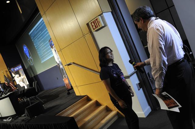 NASA image: STS-125 Tweetup