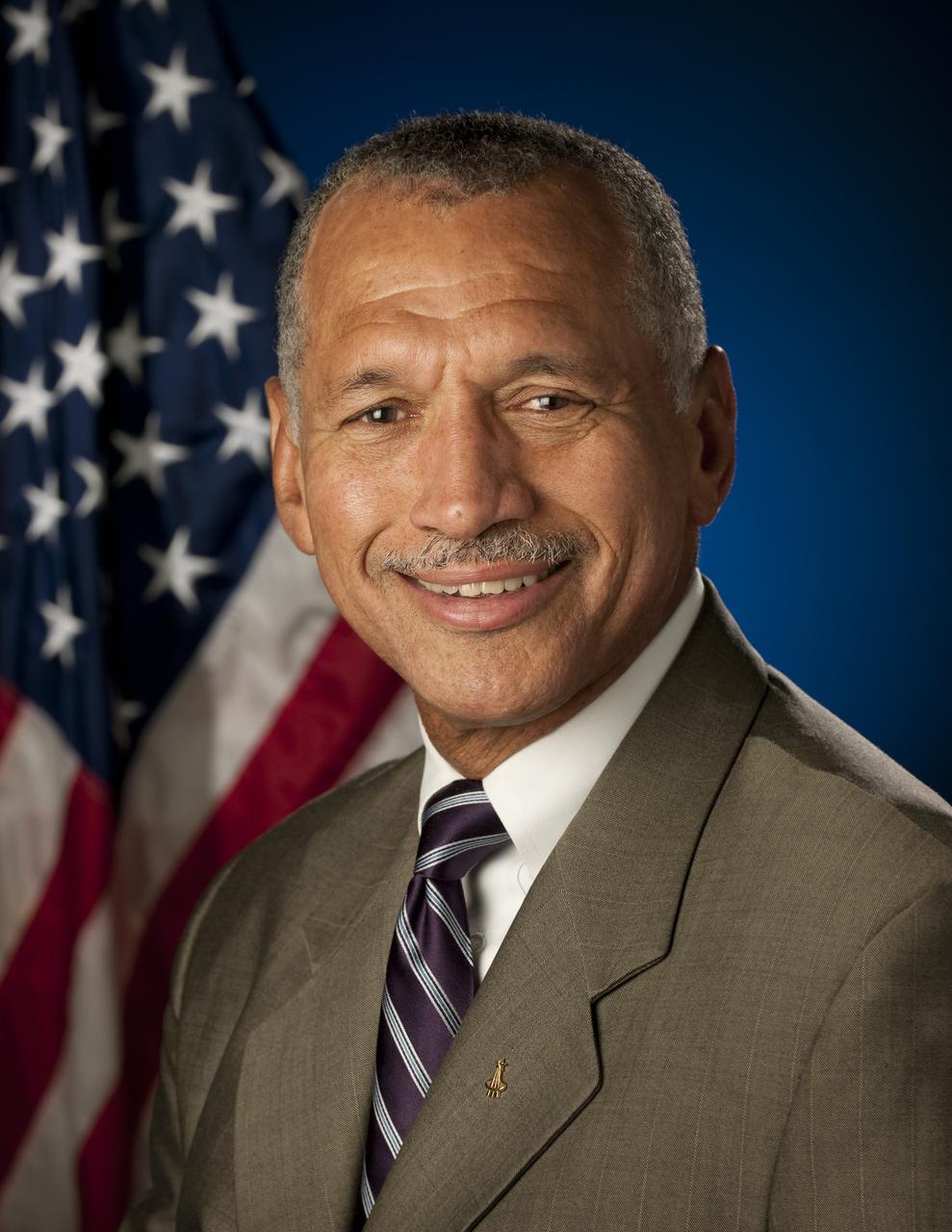 Portrait, Charles F. Bolden, Jr., Administrator, National Aeronautics and Space Administration (NASA). Washington, DC, July 29, 2009. Photo Credit: (NASA/Bill Ingalls)