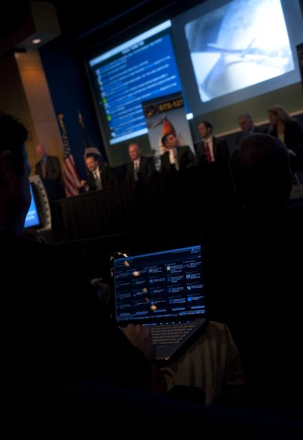 NASA image: STS-127 Tweetup