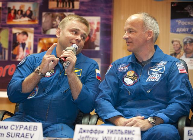 NASA image: Expedition 21 Prelaunch Press Conference