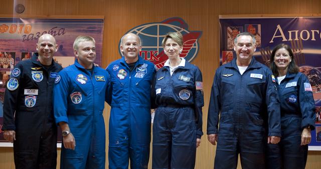 NASA image: Expedition 21 Prelaunch Press Conference