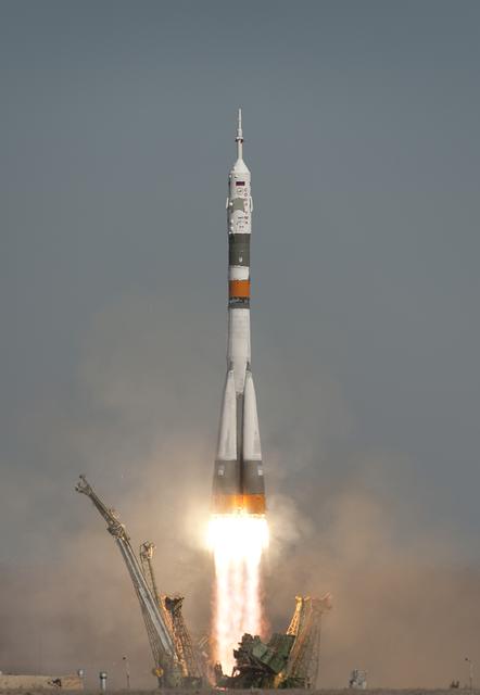 NASA image: Expedition 21 Launches