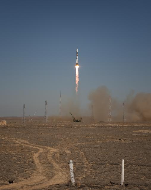 NASA image: Expedition 21 Launches