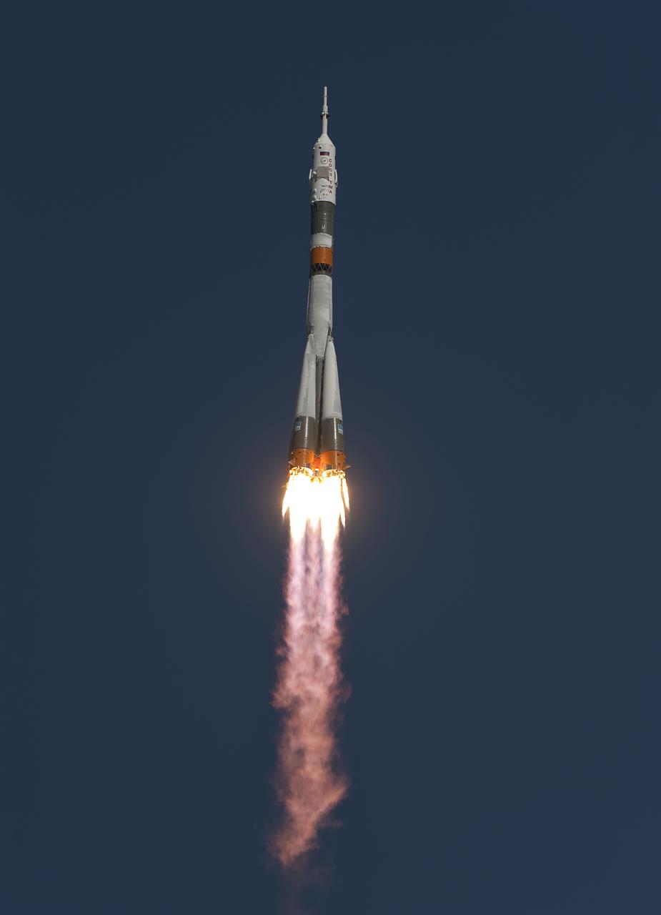 The Soyuz TMA-16 launches from the Baikonur Cosmodrome in Kazakhstan on Wednesday, Sept. 30, 2009 carrying Expedition 21 Flight Engineer Jeffrey N. Williams, Flight Engineer Maxim Suraev and Spaceflight Participant Guy Laliberté to the International Space Station. (Photo Credit: NASA/Bill Ingalls)