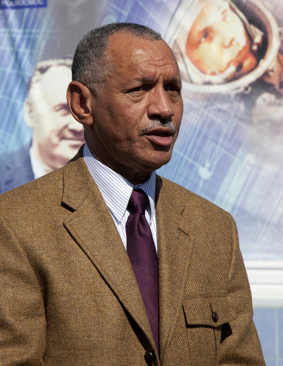 NASA Administrator Charles Bolden answers a reporter's question shortly after the successful Soyuz launch of Expedition 21 Flight Engineer Maxim Suraev, Expedition 21 Flight Engineer Jeffrey N. Williams and Spaceflight Participant Guy Laliberté, Wednesday, Sept. 30, 2009 in Baikonur, Kazakhstan. Photo Credit: (NASA/Victor Zelentsov)