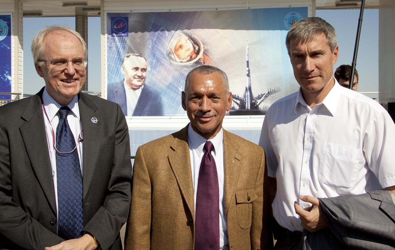 Ambassador of the United States of America to the Russian Federation, John Beyrle, left, NASA Administrator Charles Bolden, center, and Chief, State Organization, Gagarin Research and Test Cosmonaut Training Center, Sergei Krikalev, pose for a photograph shortly after the successful Soyuz launch of Expedition 21 Flight Engineer Maxim Suraev, Expedition 21 Flight Engineer Jeffrey N. Williams and Spaceflight Participant Guy Laliberté, Wednesday, Sept. 30, 2009 in Baikonur, Kazakhstan. Photo Credit: (NASA/Victor Zelentsov)