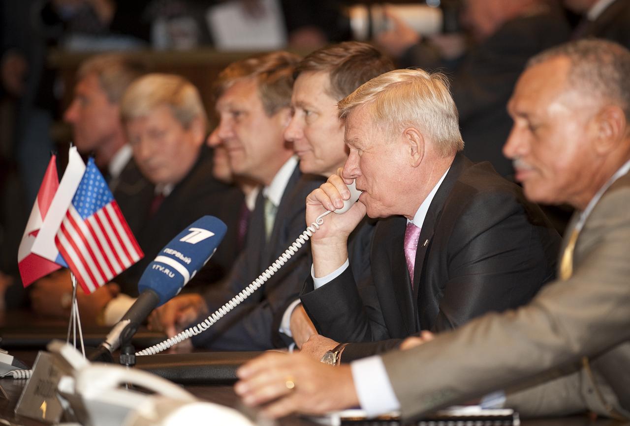 Head of the Russian Federal Space Agency, Anatoly Perminov, talks to the crew of the International Space Station (ISS) from the Mission Control Center Moscow in Korolev, Russia shortly after the successful docking of the Soyuz TMA-16 spacecraft with the International Space Station marking the start of Expedition 21 with Flight Engineer Jeffrey N. Williams, Expedition 21 Flight Engineer Maxim Suraev, and Spaceflight Participant Guy Laliberté, Friday, Oct. 2, 2009. Photo Credit: (NASA/Bill Ingalls)