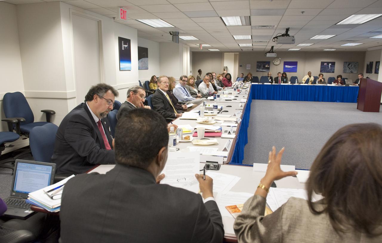 Participants take part in discussions at an Education Summitt with NASA Administrator Charles F. Bolden and Deputy Administrator Lori Garver, Monday, Nov. 2, 2009, at NASA Headquarters in Washington. Photo Credit: (NASA/Paul E. Alers)
