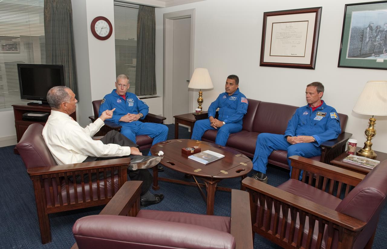 NASA Administrator Charles F. Bolden, left, talks with STS-128 astronauts Patrick Forrester, Jose Hernandez and Christer Fugelsang, of the European Space Agency in his office at NASA Headquarters, Tuesday, Nov. 3, 2009, in Washington. Photo Credit: (NASA/Paul E. Alers)