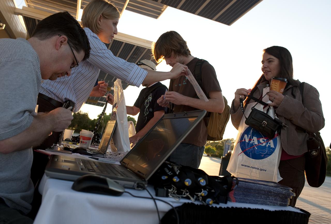 Twitter users arrive for the start of a two-day NASA Tweetup event held at NASA's Kennedy Space Center in Cape Canaveral, Fla, Sunday, Nov. 15, 2009. NASA Twitter followers in attendance will have the opportunity to take a tour of NASA's Kennedy Space Center, view the space shuttle launch and speak with shuttle technicians, engineers, astronauts and managers.  Photo Credit: (NASA/Carla Cioffi)