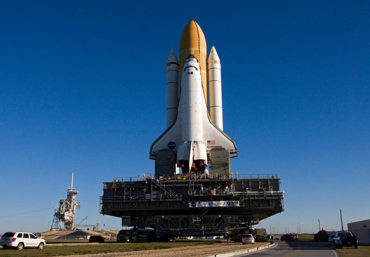 STS-130 ENDEAVOUR ROLLOUT - INCLUDES HARDDOWN