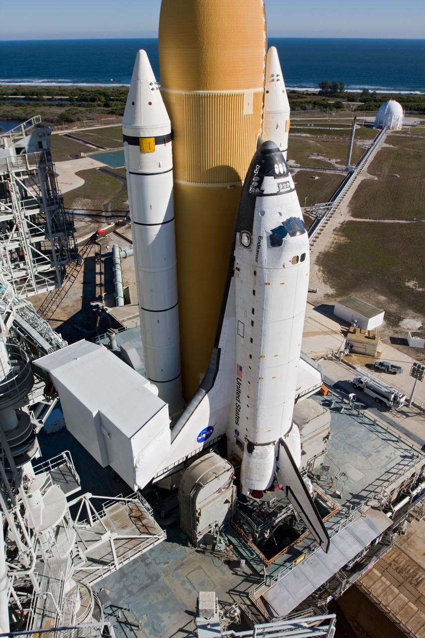 STS-130 ENDEAVOUR ROLLOUT - INCLUDES HARDDOWN