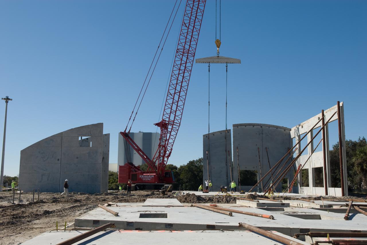LEED PROPELLANT PROJECT CONSTRUCTION PROGRESS - WALLS GOING UP W/ CRANE