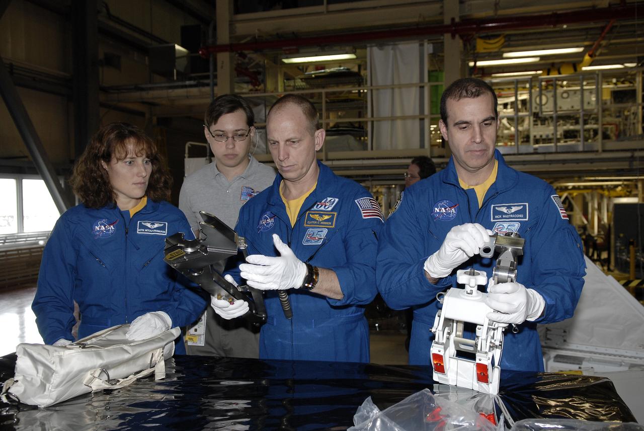 STS-131 CREW CEIT - DISCOVERY