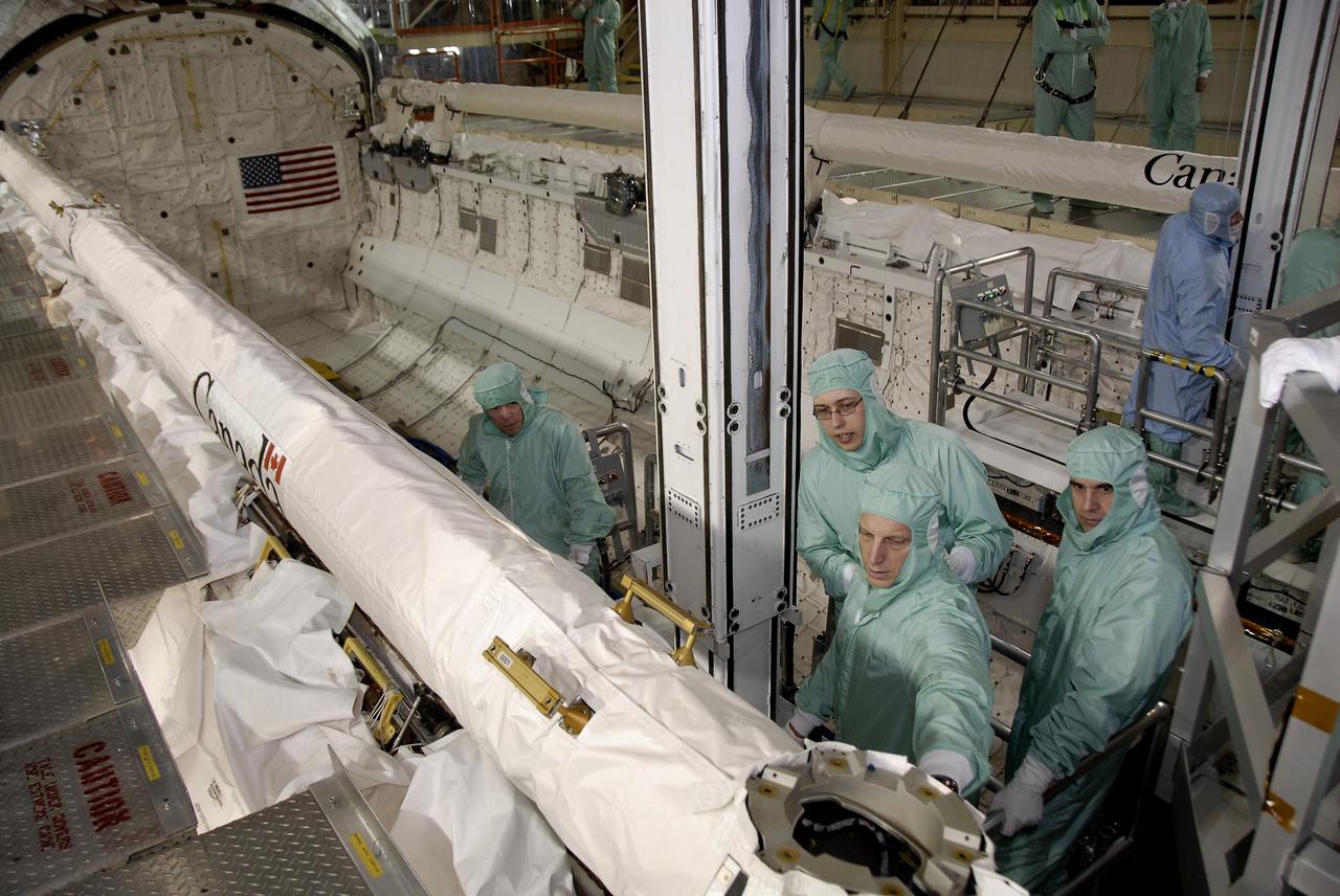 STS-131 CREW CEIT - DISCOVERY