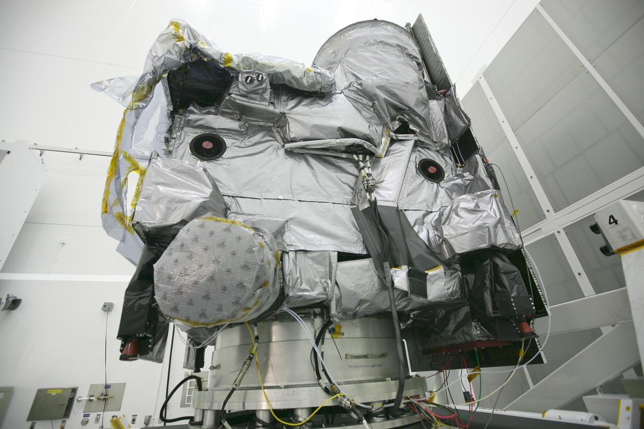 GOES-P UNBAGGING & ROTATION