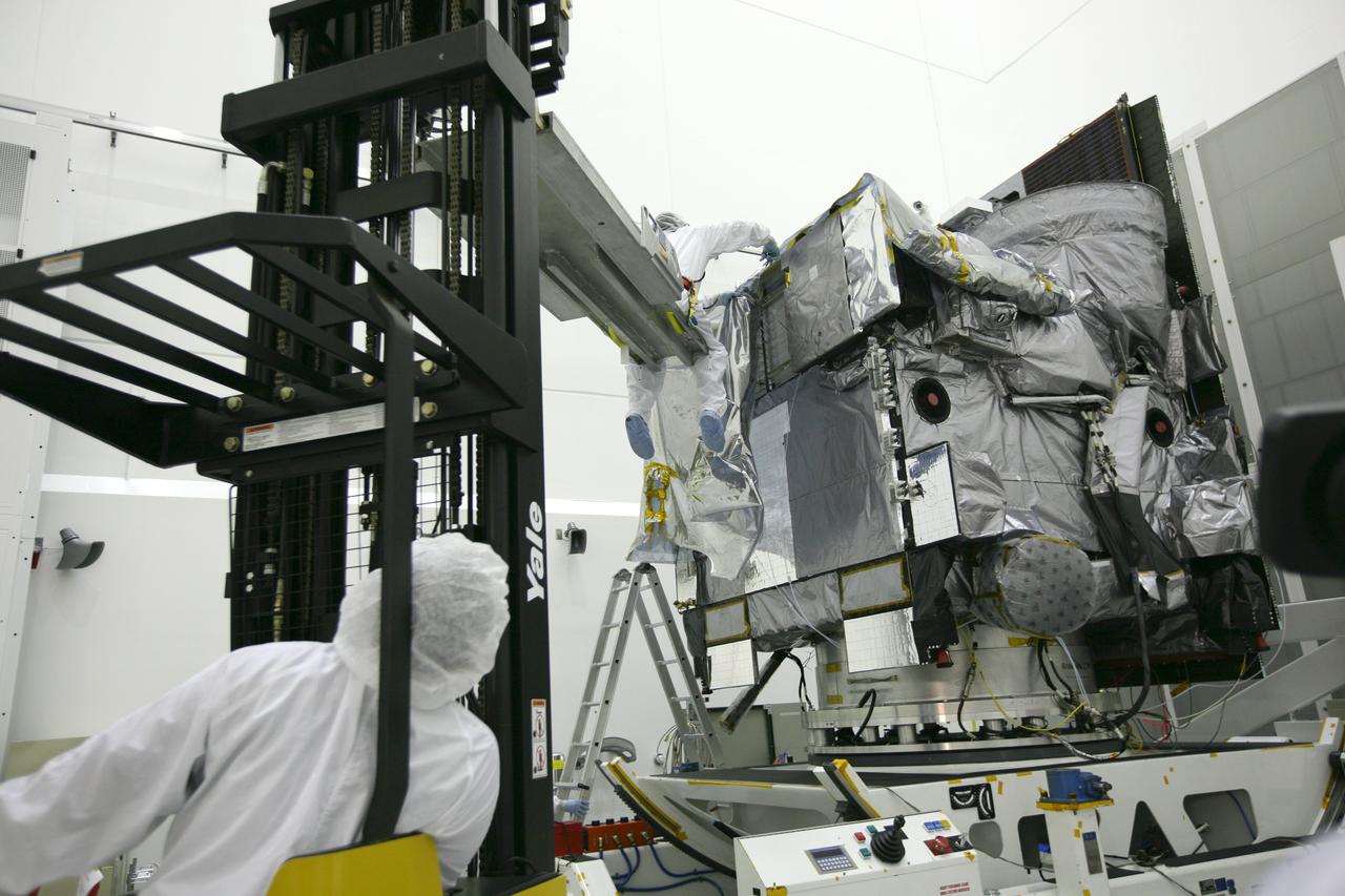 GOES-P UNBAGGING & ROTATION