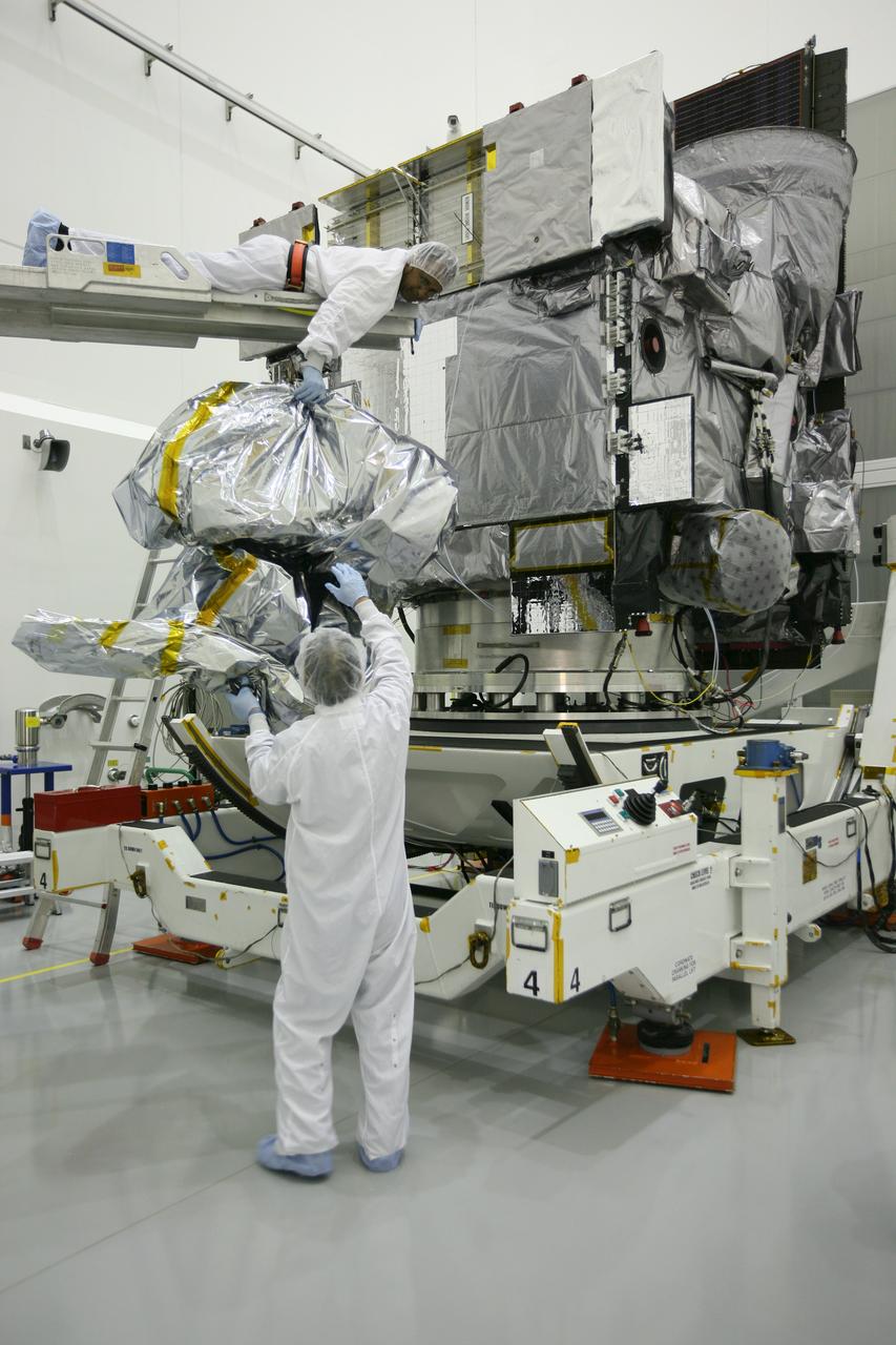 GOES-P UNBAGGING & ROTATION