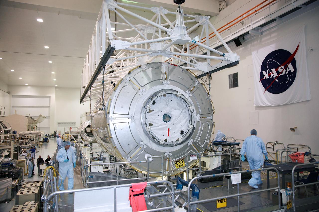 STS-130 TRANQUILITY NODE XFER TO PAYLOAD CANISTER