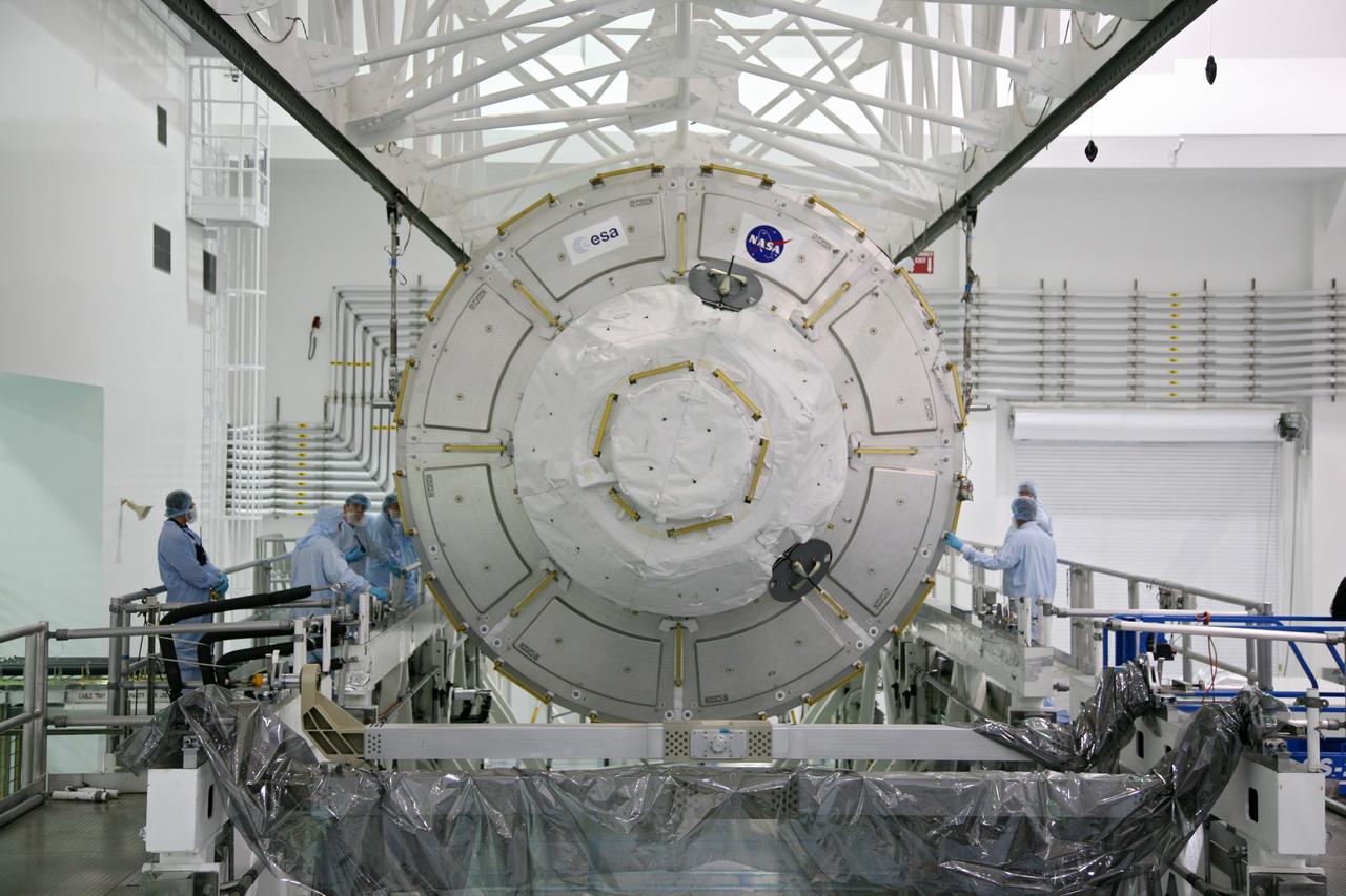 STS-130 TRANQUILITY NODE XFER TO PAYLOAD CANISTER