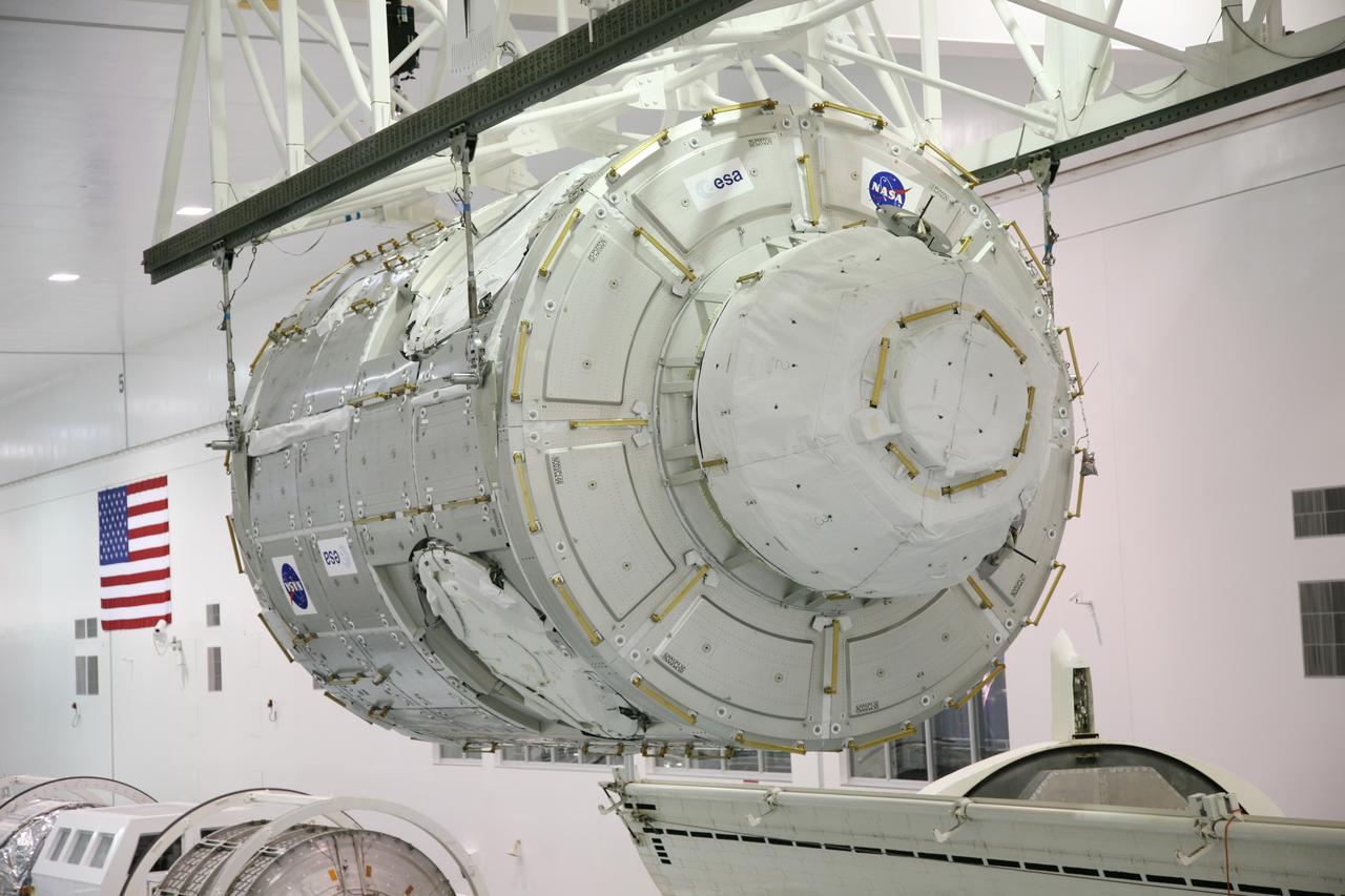 STS-130 TRANQUILITY NODE XFER TO PAYLOAD CANISTER