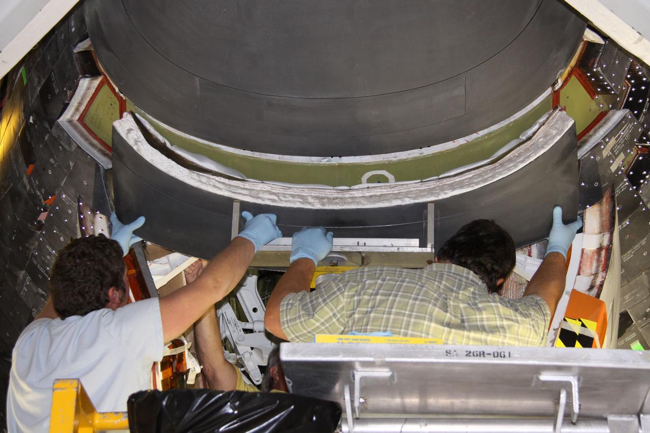 STS-132 ATLANTIS - CHIN STRAP INSTALLATION
