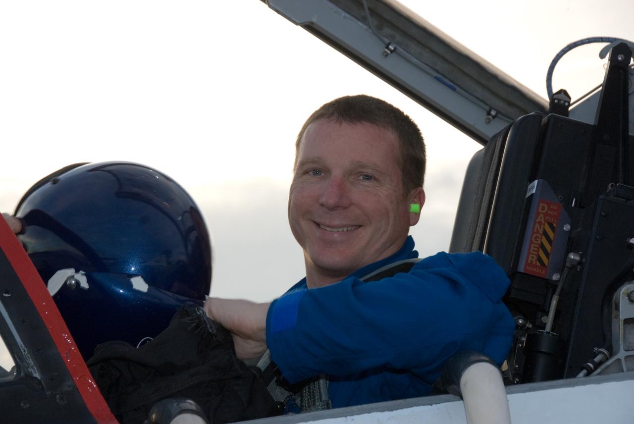 STS-130 TCDT - CREW ARRIVAL