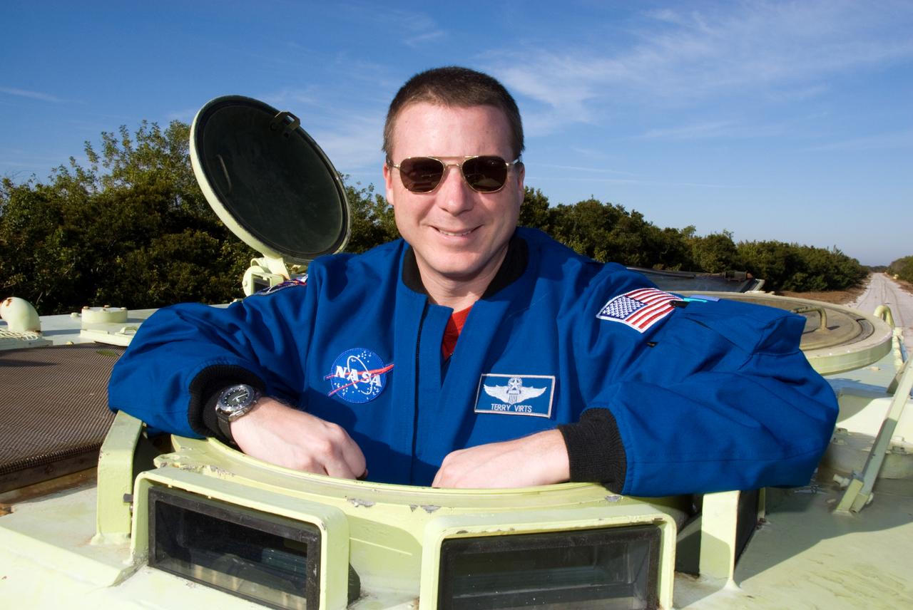 STS-130 TCDT - M113 TRAINING