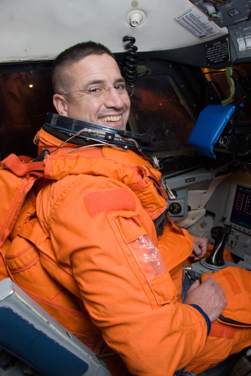 STS-130 TCDT - SUITED STA'S WITH COMMANDER AND PILOT