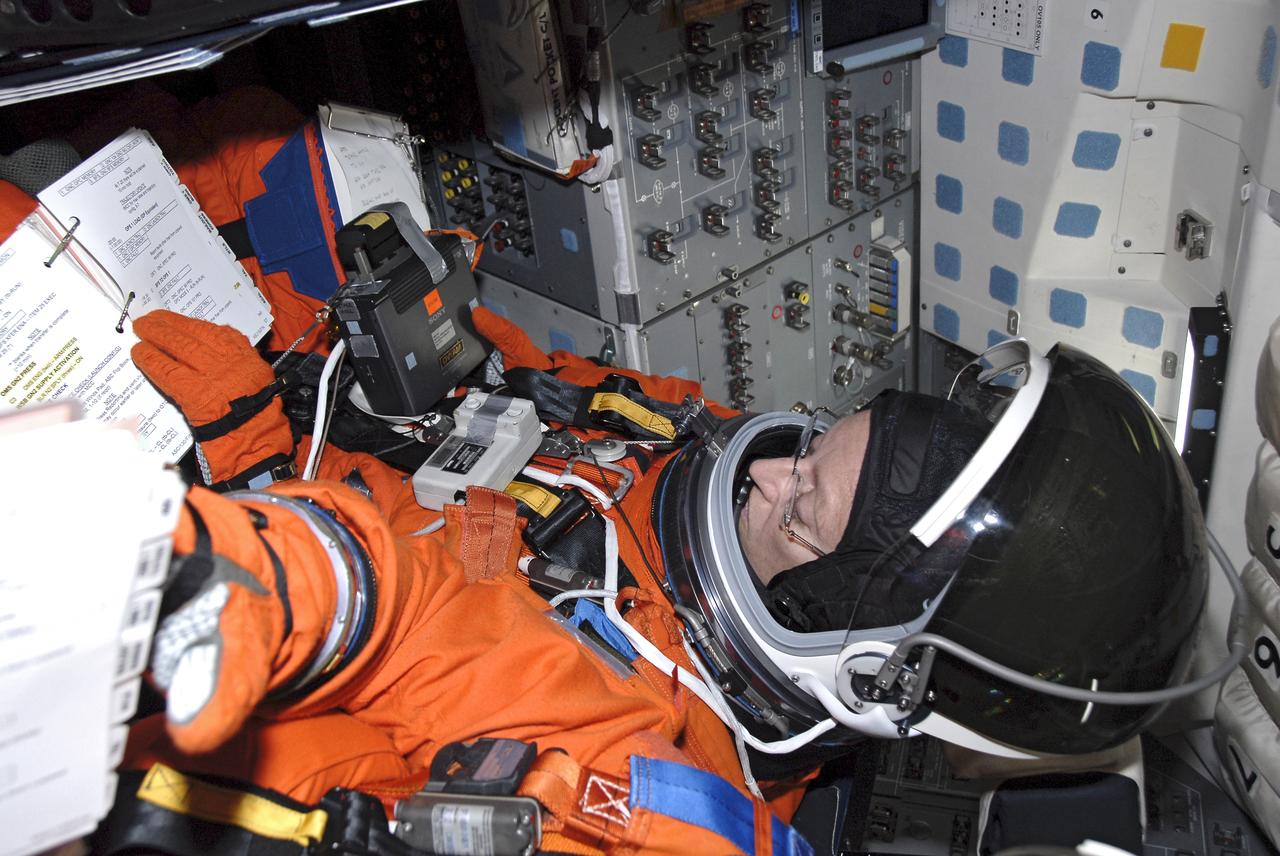 STS-130 TCDT - MODE 1 EGRESS