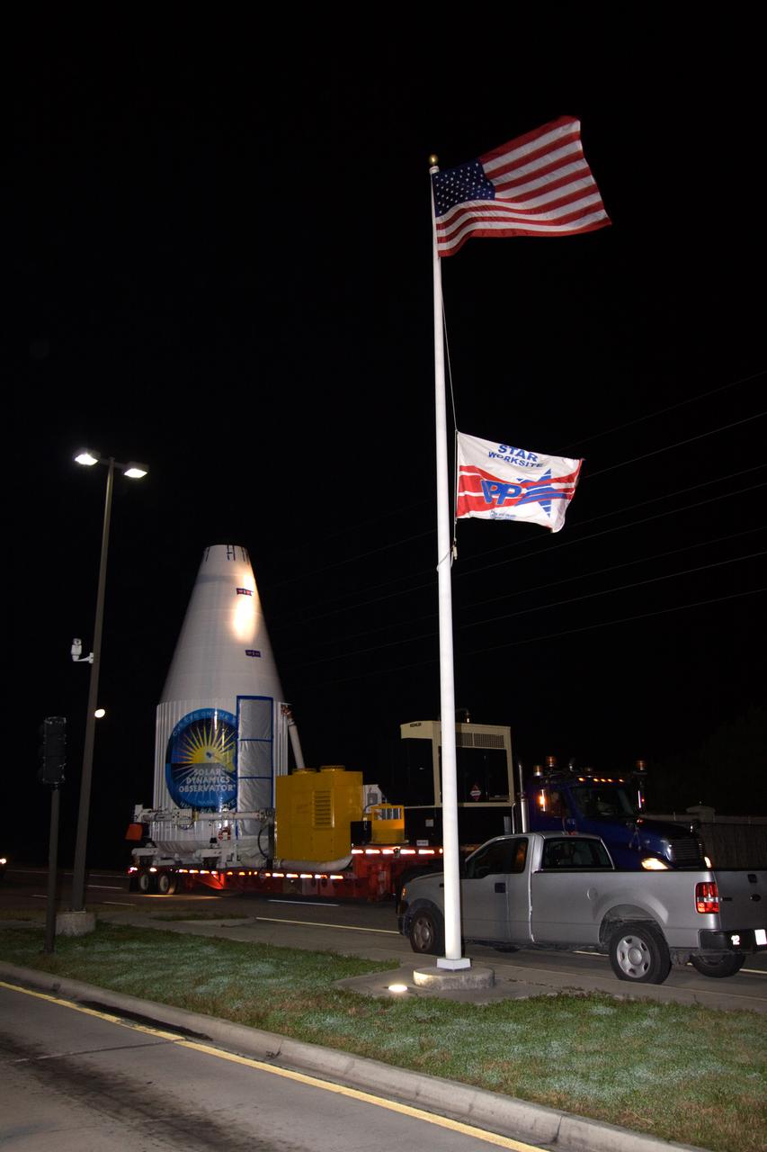 SDO MOVE FROM ASTROTECH TO PAD 41 - LIFT & MATE