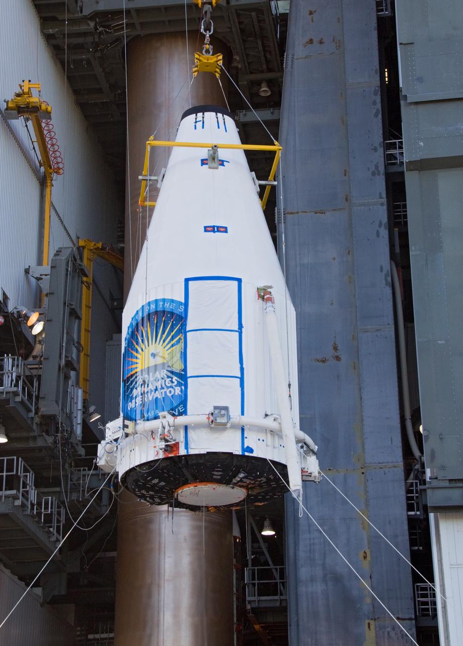 SDO MOVE FROM ASTROTECH TO PAD 41 - LIFT & MATE