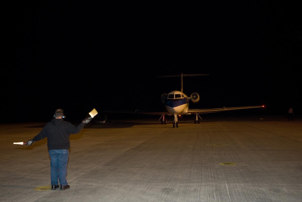 STS-130 LAUNCH L-5 SUITED STA'S W/COMMANDER GEORGE ZAMKA & PILOT TERRY VIRTS