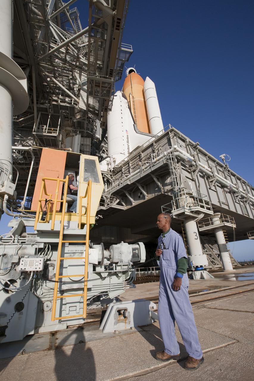 STS-130 LAUNCH L-1 RSS ROLLBACK