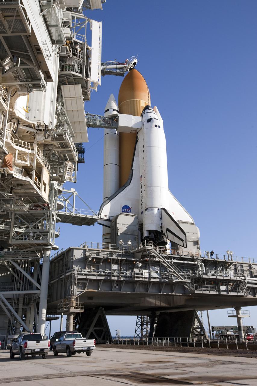 STS-130 LAUNCH L-1 RSS ROLLBACK